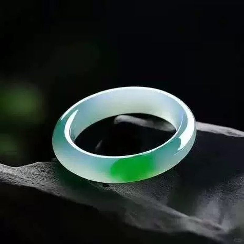 Lighting & Home Decor Studio - Myanmar jadeite bracelet, ice-waxy type, regular