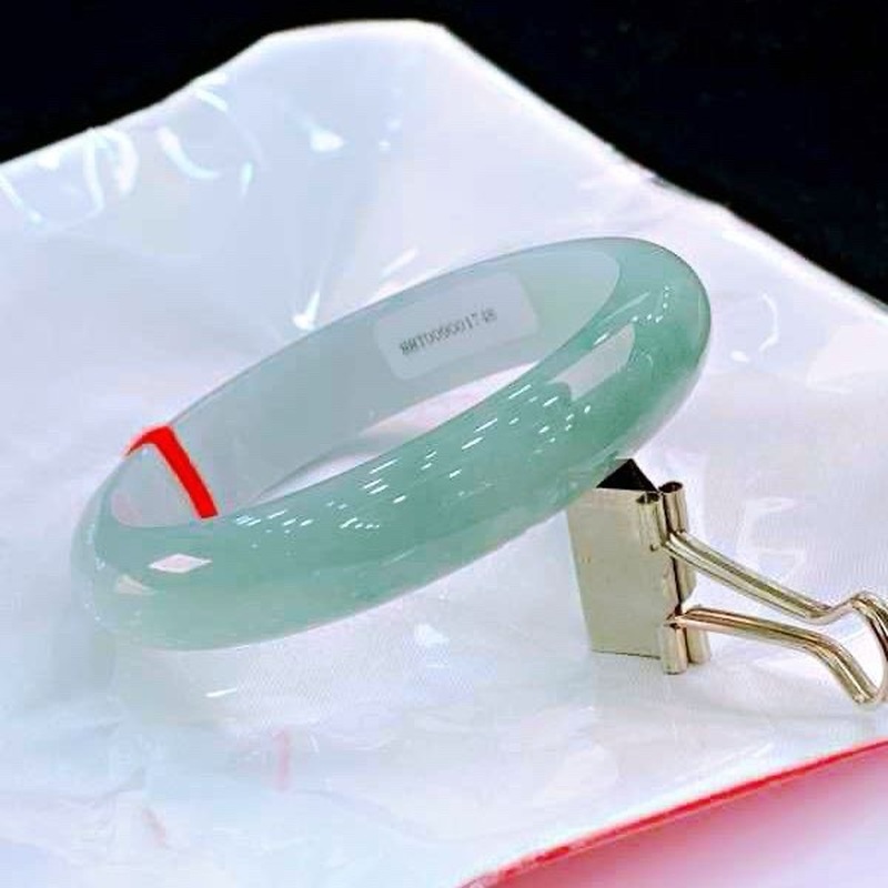 Myanmar , Natural Ice Jadeite  - огляд і ціна Lighting & Home Decor Studio