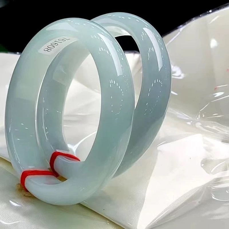 Old Mine Icy Burmese Bracelet, - огляд і ціна Lighting & Home Decor Studio
